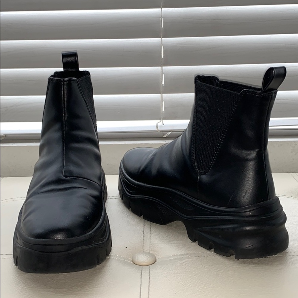 Ankle boots in faux leather sneaker look soles